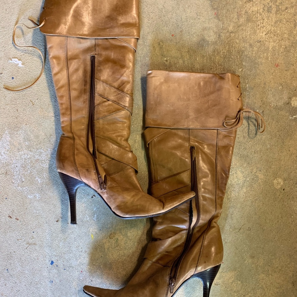Steve Madden Brown Leather Knee-High Boots  with side zip RARE